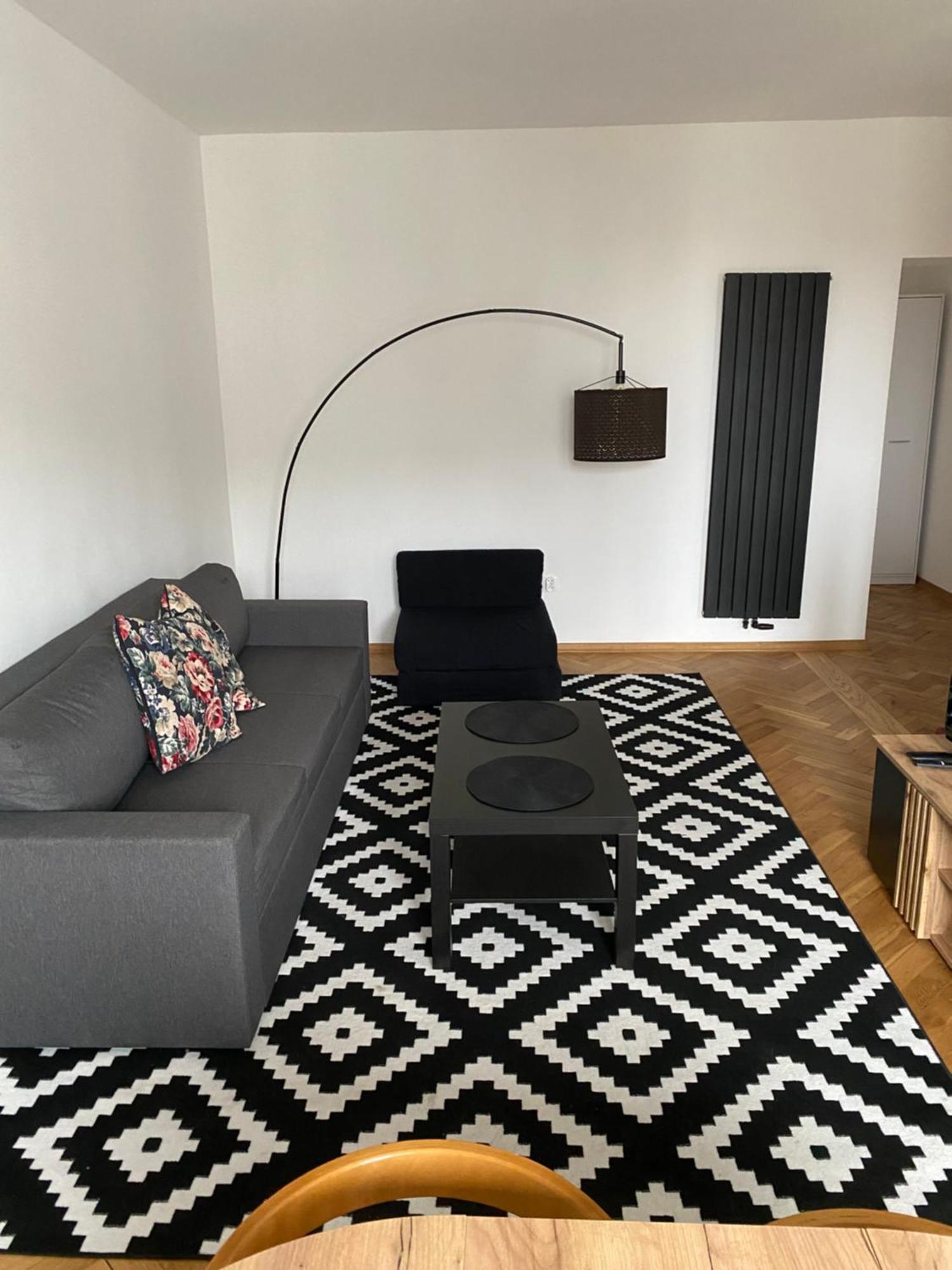 Ohmyhome - Plac Pieciu Rogow - Centrum Варшава Экстерьер фото